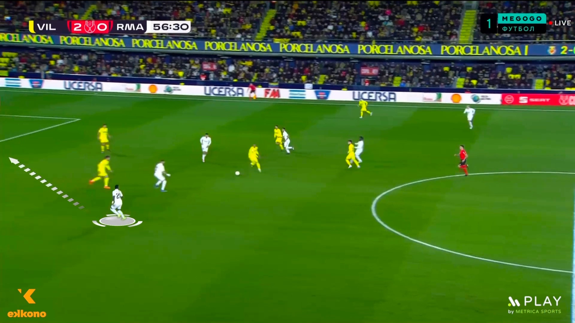 In the offensive transition, he is always ready to attack the gaps in the defensive line or the space left behind them.