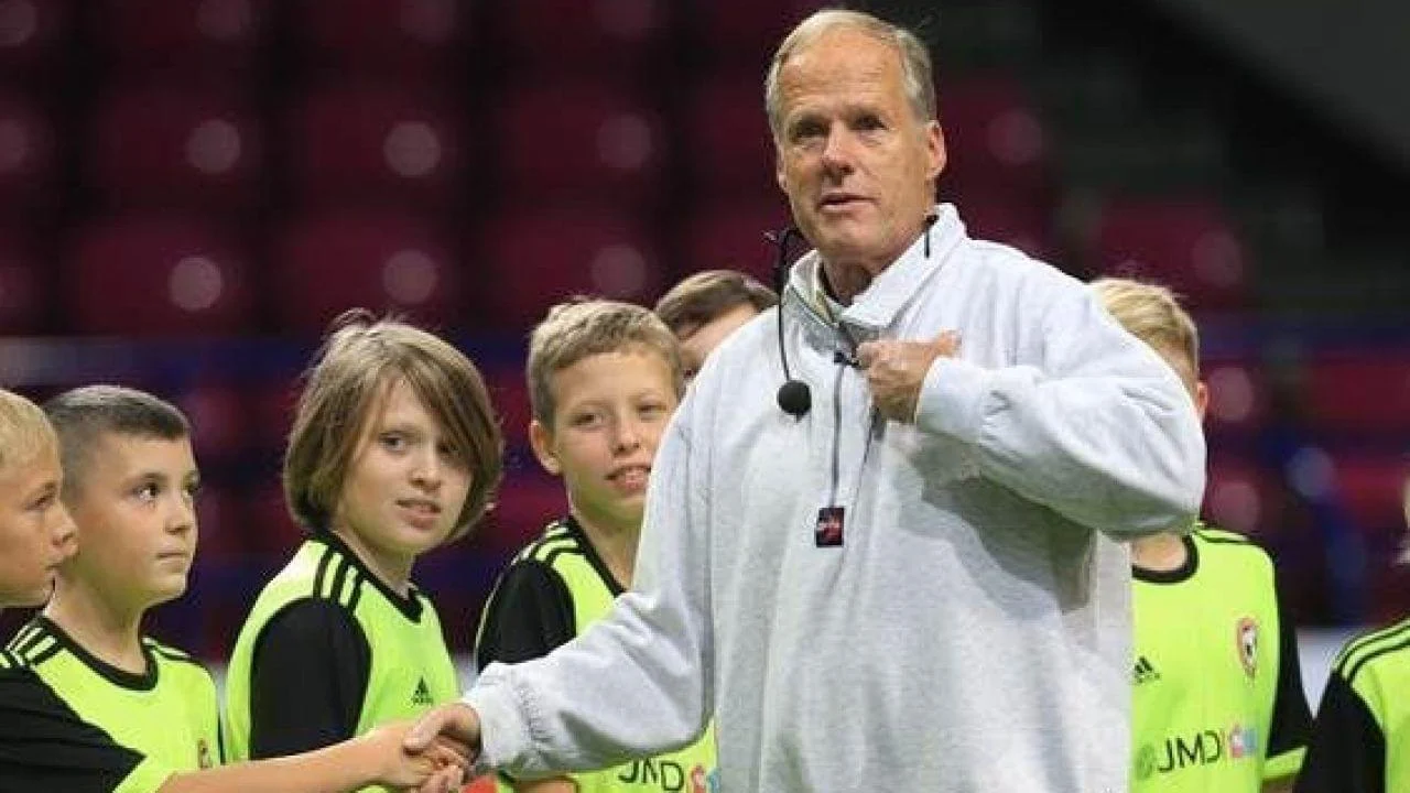 Horst-Wein-formador-y-maestro-del-futbol-1280×720